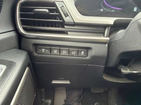 Used 2025 Kia Telluride EX X-Line AWD/4WD image 19