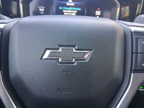 Used 2024 Chevrolet Silverado 1500 LT Trail Boss w/ Convenience Package II image 5