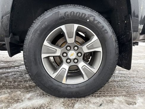 Used 2015 Chevrolet Colorado Z71 image 9