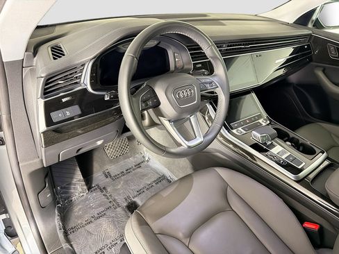 Used 2023 Audi Q8 Premium w/ Convenience Package AWD/4WD image 9