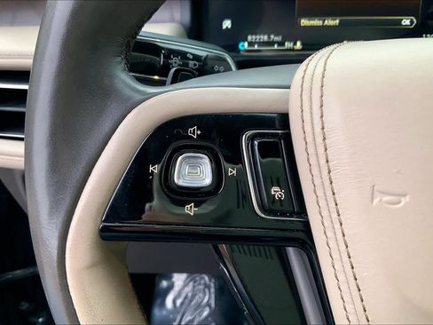 Used 2021 Lincoln Aviator Reserve w/ Equipment Group 201A image 22