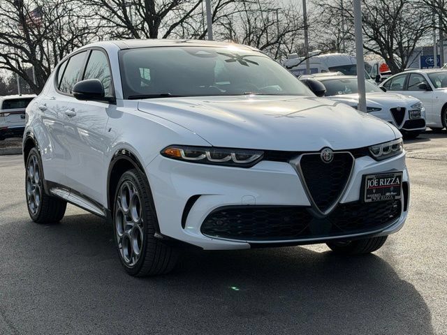 Used 2024 Alfa Romeo Tonale Ti AWD/4WD image 7