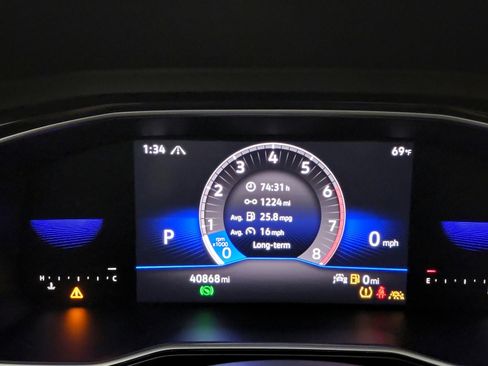 Used 2022 Volkswagen Jetta SE w/ Panoramic Sunroof Package FWD image 17
