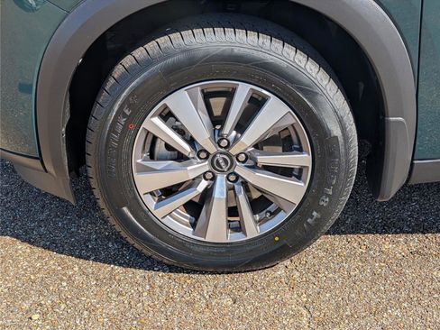 Used 2022 Nissan Pathfinder SL w/ SL Black Package image 9