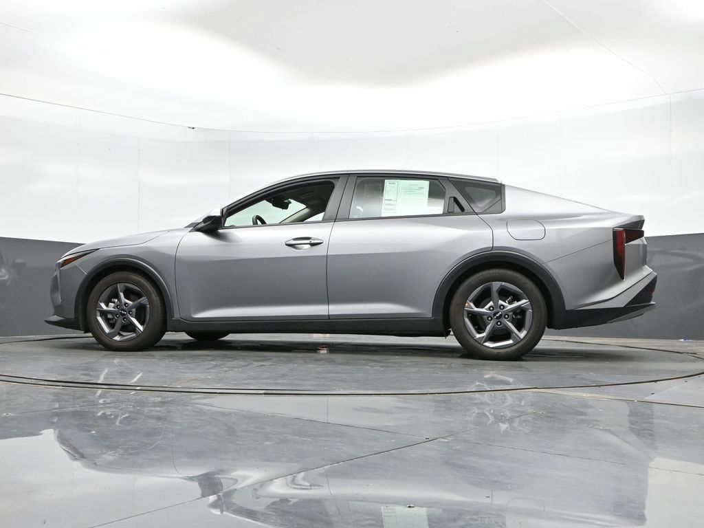Used 2025 Kia K4 FWD image 43