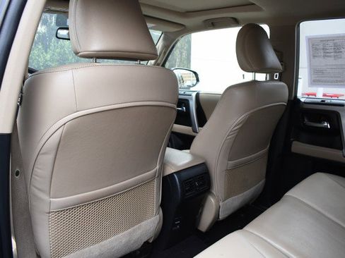 Used 2016 Toyota 4Runner SR5 Premium image 22