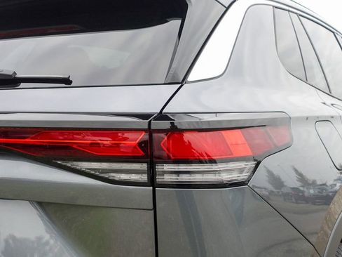 New 2026 Volkswagen Tiguan SE image 7