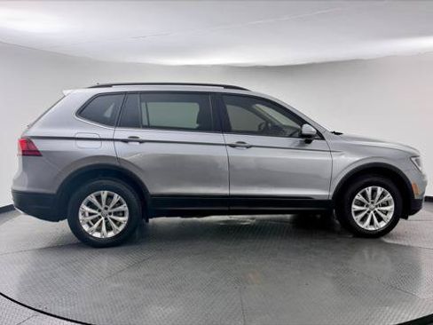 Used 2020 Volkswagen Tiguan S w/ 3rd Row Seat Package AWD/4WD image 7