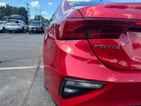Used 2019 Kia Forte LXS FWD image 9