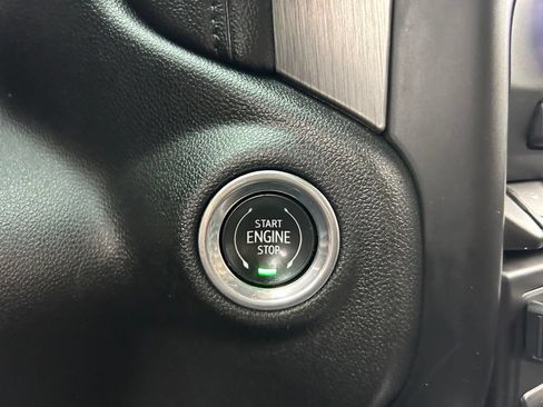 Used 2019 GMC Sierra 1500 Denali w/ Technology Package AWD/4WD image 33