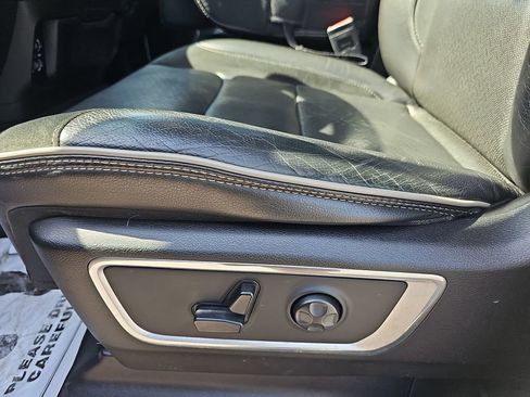 Used 2019 RAM 1500 Laramie RWD image 33
