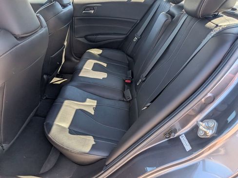 Used 2019 Acura ILX FWD image 12