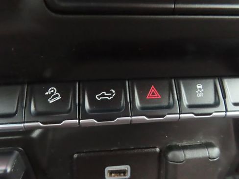 Used 2019 Chevrolet Silverado 1500 Custom Trail Boss w/ Custom Convenience Package image 30