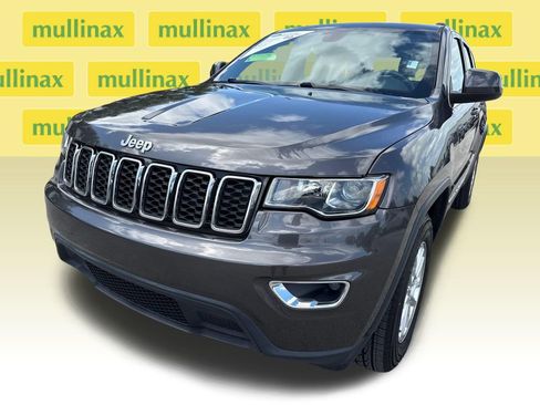 Used 2018 Jeep Grand Cherokee Laredo image 10