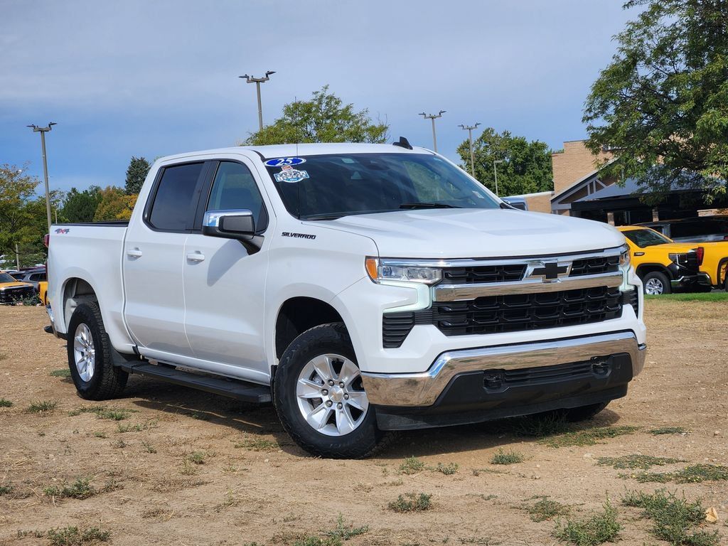 Used 2025 Chevrolet Silverado 1500 LT w/ LPO, Dark Essentials Package AWD/4WD image 2