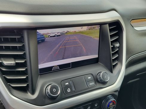 Used 2023 GMC Acadia SLE w/ Driver Convenience Package FWD image 26