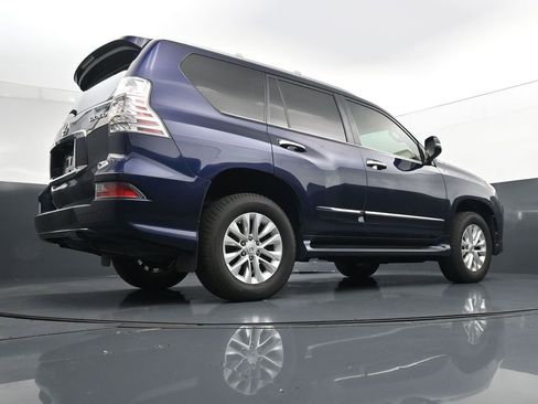 Used 2017 Lexus GX 460 AWD/4WD image 23