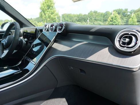 Certified 2025 Mercedes-Benz GLC 300 4MATIC image 64