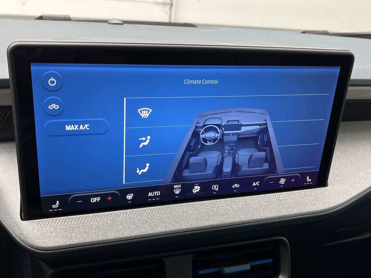 New 2026 Ford Maverick XLT w/ XLT Luxury Package AWD/4WD image 18