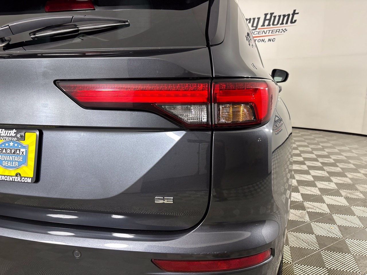 Used 2024 Mitsubishi Outlander SE FWD image 36