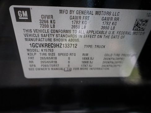 Used 2017 Chevrolet Silverado 1500 LT w/ Midnight Edition image 27