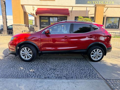 Used 2018 Nissan Rogue Sport SV image 8