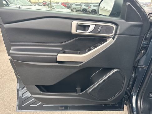 Used 2022 Ford Explorer XLT w/ Equipment Group 202A image 10