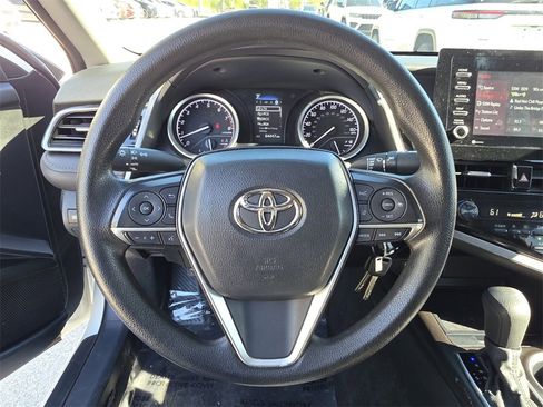 Used 2022 Toyota Camry LE image 25