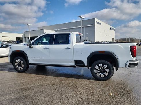 New 2026 GMC Sierra 2500 Denali w/ Denali Reserve Package image 9