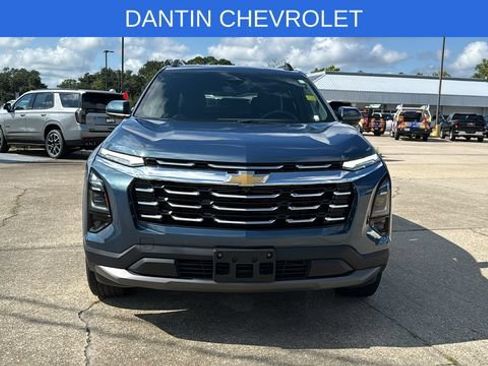 Used 2025 Chevrolet Equinox LT w/ Convenience Package II FWD image 2