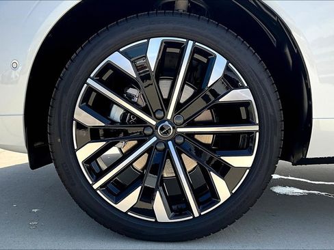 New 2026 Volvo XC60 B5 Ultra w/ Protection Package Premier image 24