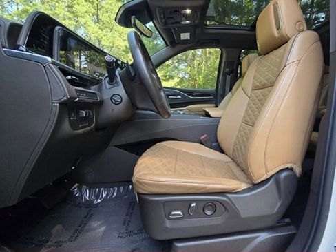 Used 2022 Cadillac Escalade ESV Premium Luxury w/ Performance Package image 2