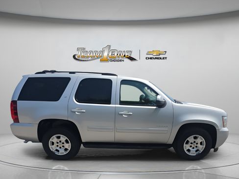 Used 2014 Chevrolet Tahoe LT RWD image 9