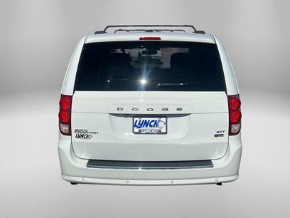 Used 2018 Dodge Grand Caravan SXT w/ Rear Park Assist Package