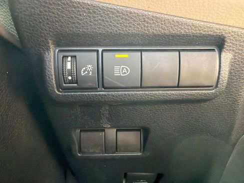 Used 2024 Toyota Corolla Cross L AWD/4WD image 35
