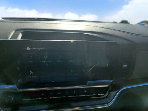 Used 2025 Chevrolet Silverado 1500 LT AWD/4WD image 11