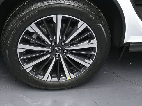 New 2026 Nissan Pathfinder Platinum w/ Lighting Package AWD/4WD image 5