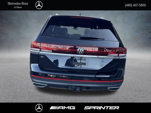 Used 2025 Volkswagen Atlas SE FWD image 4
