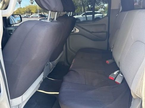 Used 2020 Nissan Frontier SV RWD image 10
