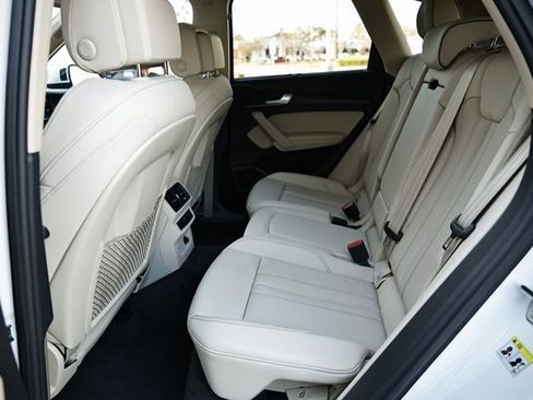 Used 2025 Audi Q5 2.0T Premium Plus w/ Premium Plus Package image 25