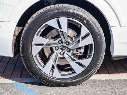 Certified 2023 Audi e-tron Premium w/ Convenience Plus Package image 10