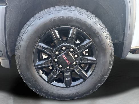 Used 2025 GMC Sierra 2500 AT4 AWD/4WD image 28
