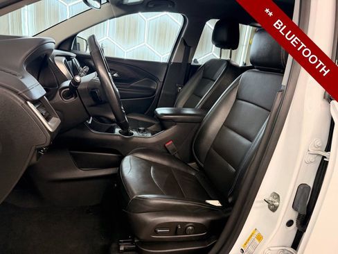 Used 2023 GMC Terrain SLT w/ Tech Package image 13