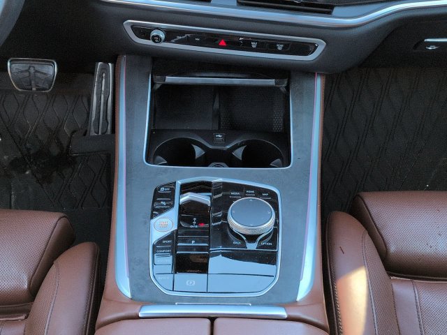 Used 2025 BMW X5 sDrive40i w/ M Sport Package RWD image 19