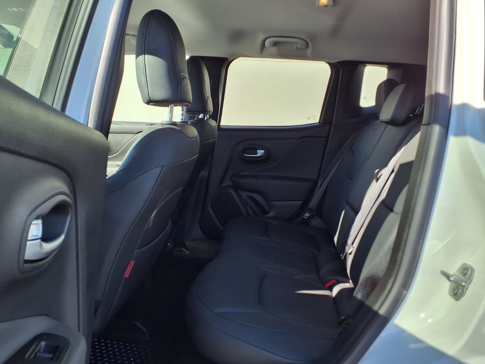 Used 2021 Jeep Renegade Trailhawk AWD/4WD image 12