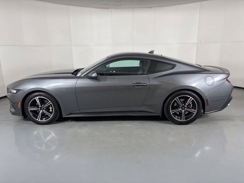 Used 2024 Ford Mustang Premium image 6