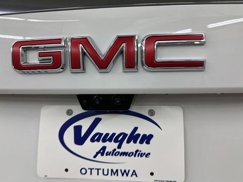New 2026 GMC Yukon AT4 w/ AT4 Premium Plus Package AWD/4WD image 16
