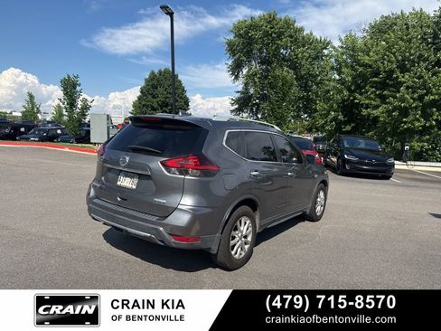 Used 2020 Nissan Rogue S w/ Special Edition Package FWD image 4