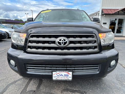 Used 2013 Toyota Sequoia SR5 w/ Sport Appearance Pkg AWD/4WD image 2