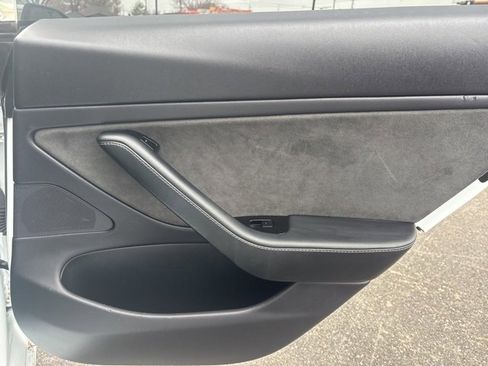 Used 2019 Tesla Model 3 Standard Range Plus image 13